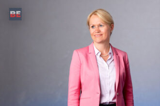 julia schwanholz