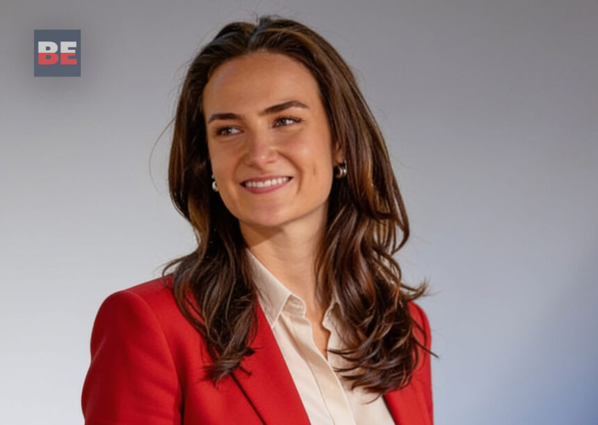 ella anouk hahlweg
